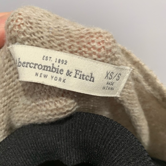 //3 for $15// AF deer sweater - Picture 3 of 3